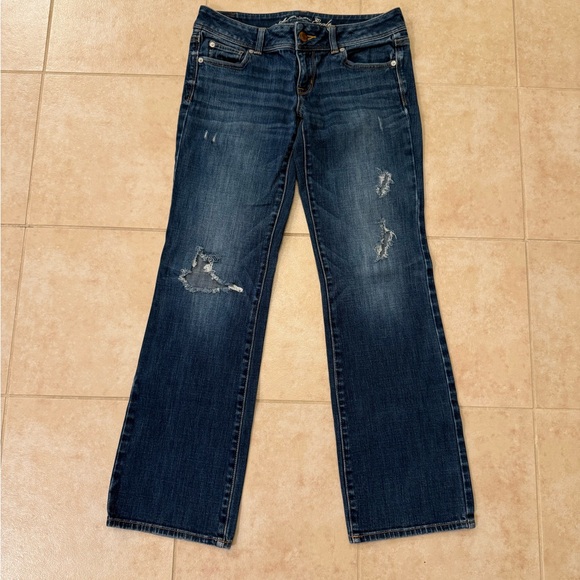 American Eagle Outfitters Denim - American Eagle Size 8 Slim Boot Cut Jeans with Distressed Details